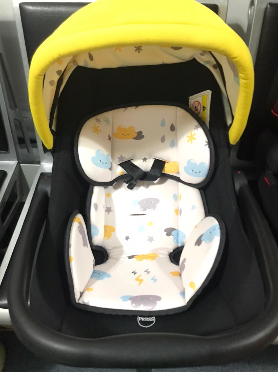 INFANT CAR SEAT USED