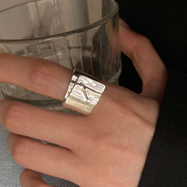 Open Adjustable Wavy Ring
