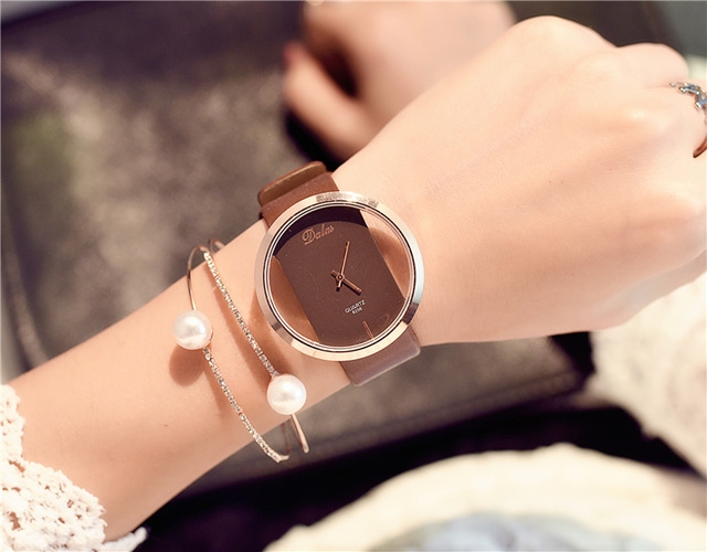 Women Hollow Belt Casual Quartz Watch