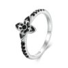 SCR1075 S925 Sterling Silver Oxidized Retro Elegant Black and White Flower Ring