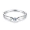 MSR062 S925 Sterling Silver Platinum-plated Shining Moissanite Ring