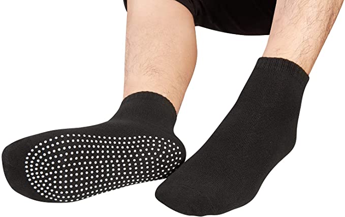 NEWCHAO 4 Pairs Non Slip Skid Socks Anti Slip Sock for women and men, Grip Socks for Yoga Home Barre Pilates Hospital Workout